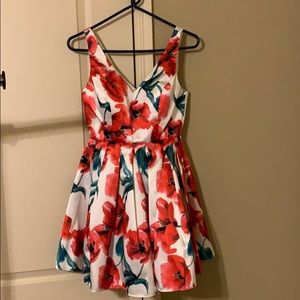NWT NOX Cocktail- red flowers